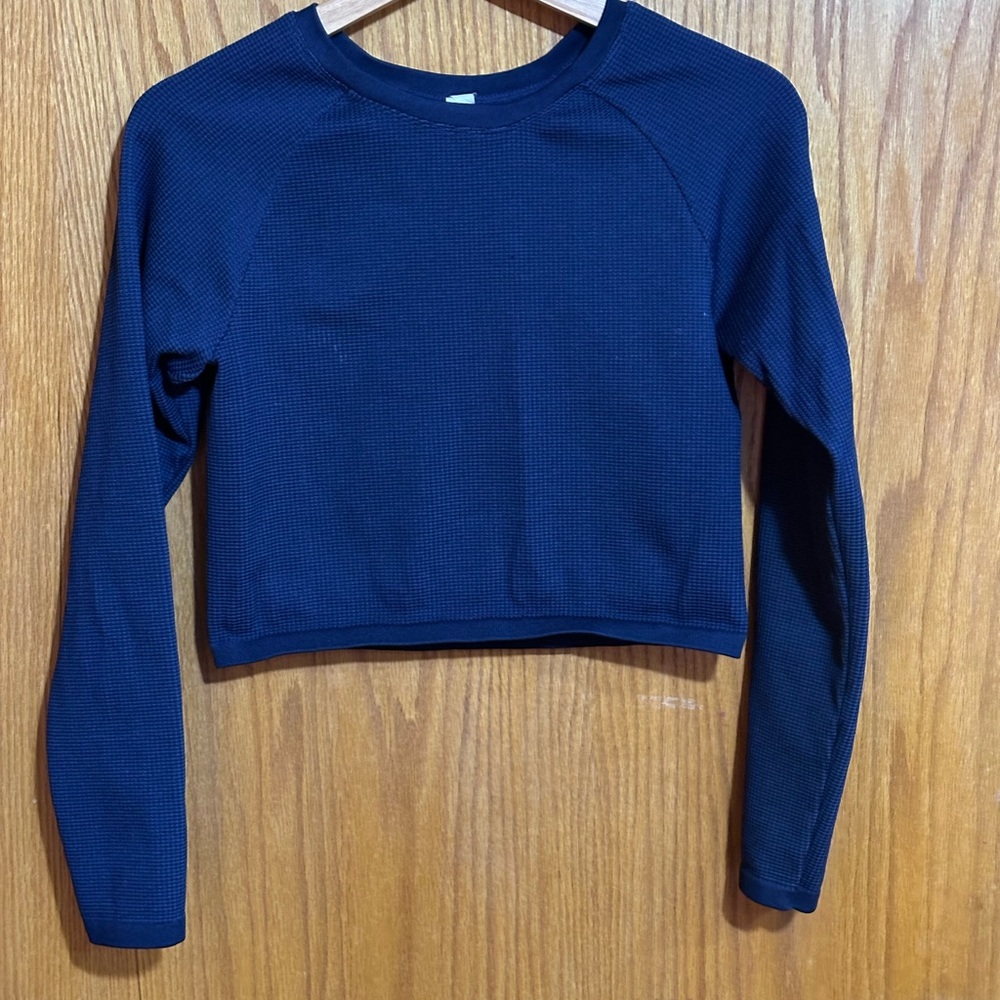 Offline by Aerie s XL waffle knit navy blue long sleeved cropped‎